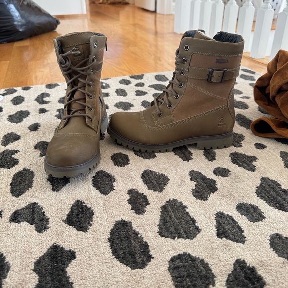 Brown Lace-Up Combat Boots women’s - Picture 3 of 8